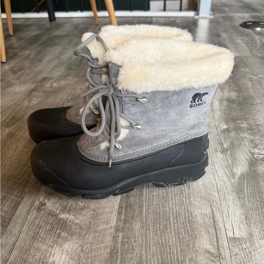 Sorel Snow Angel Black and Gray Winter Boots